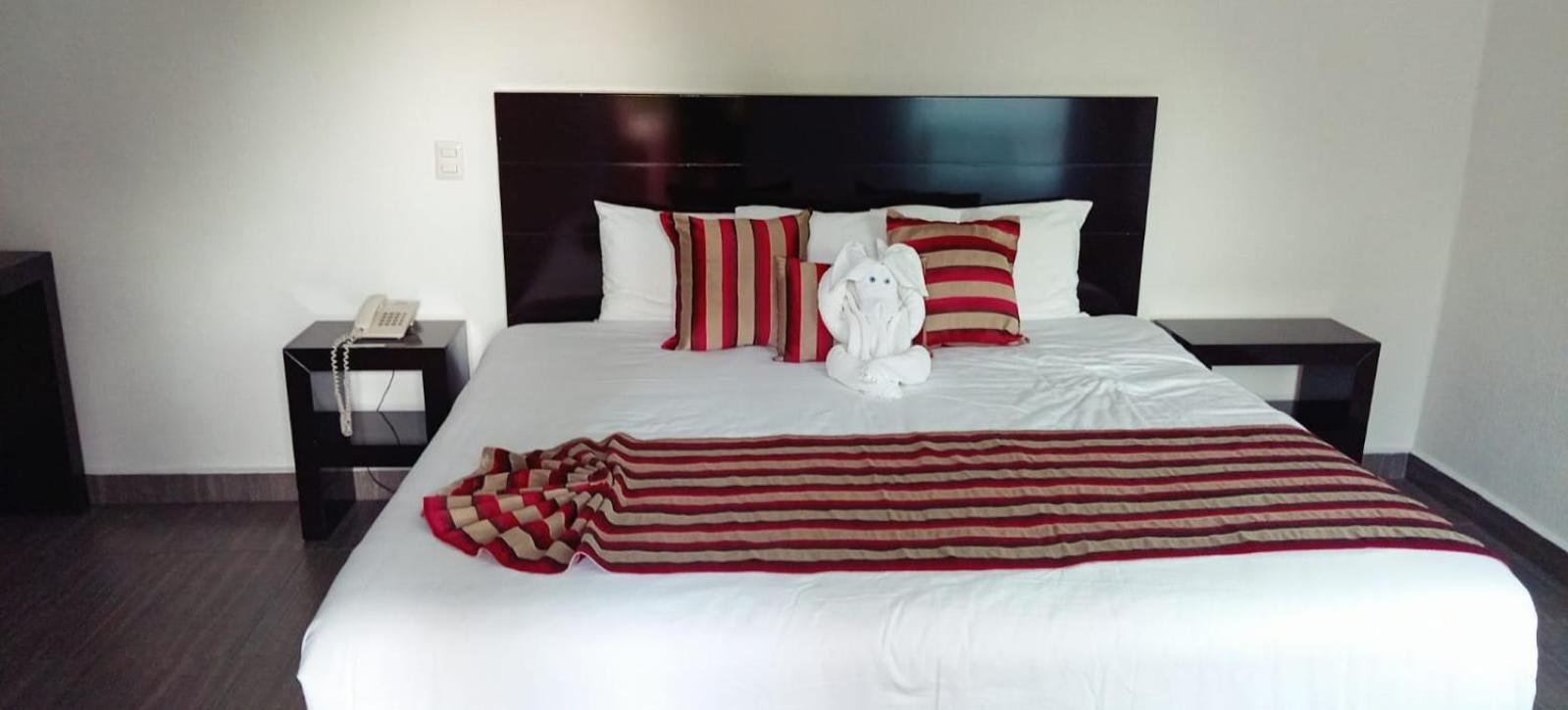 Hotel Punta Galeria Морелия Экстерьер фото