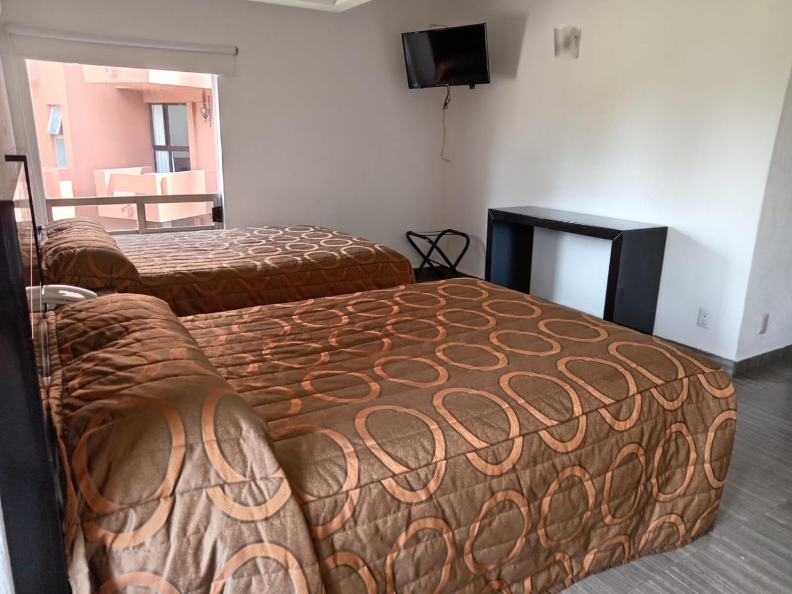 Hotel Punta Galeria Морелия Экстерьер фото