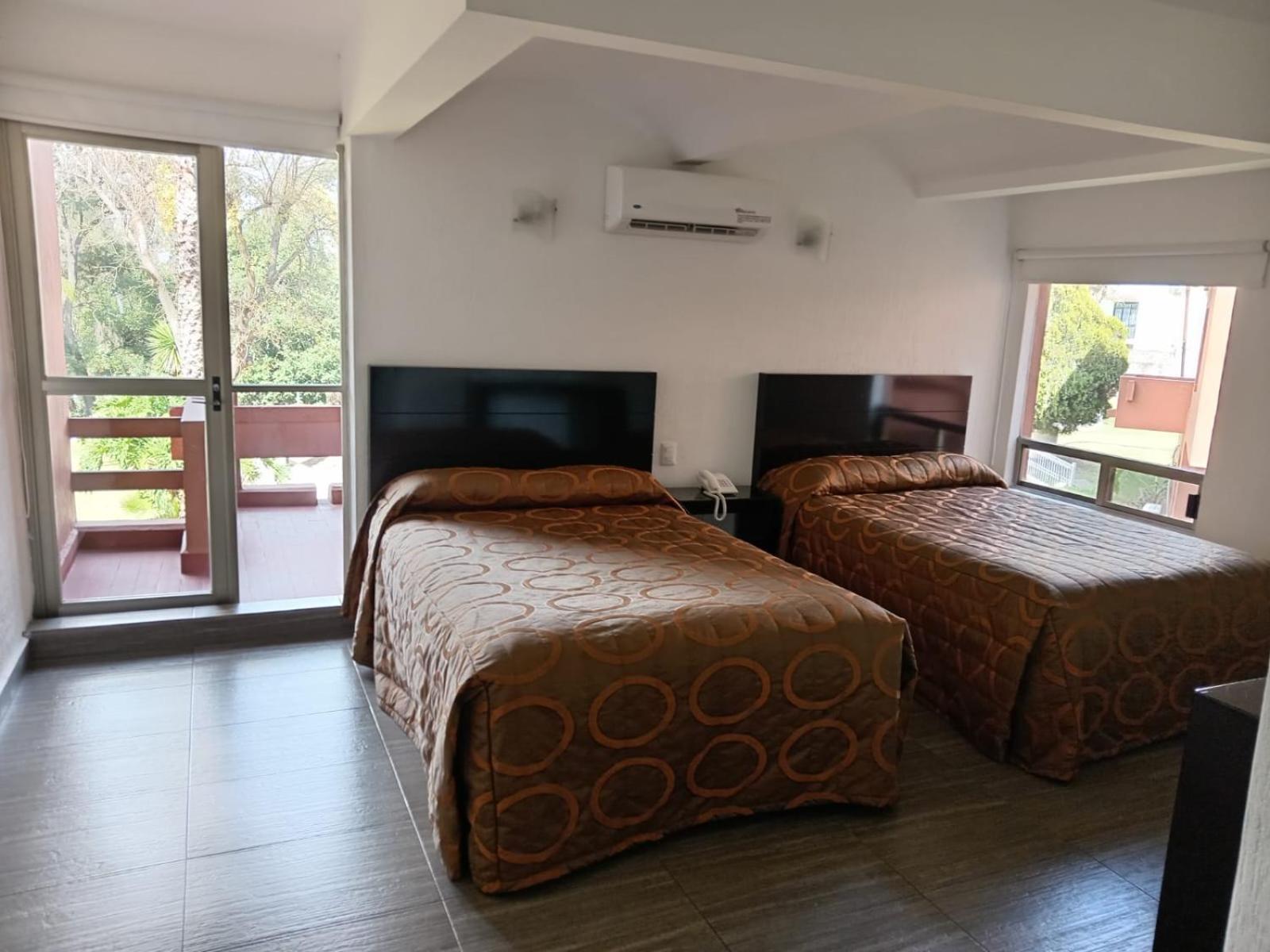 Hotel Punta Galeria Морелия Экстерьер фото